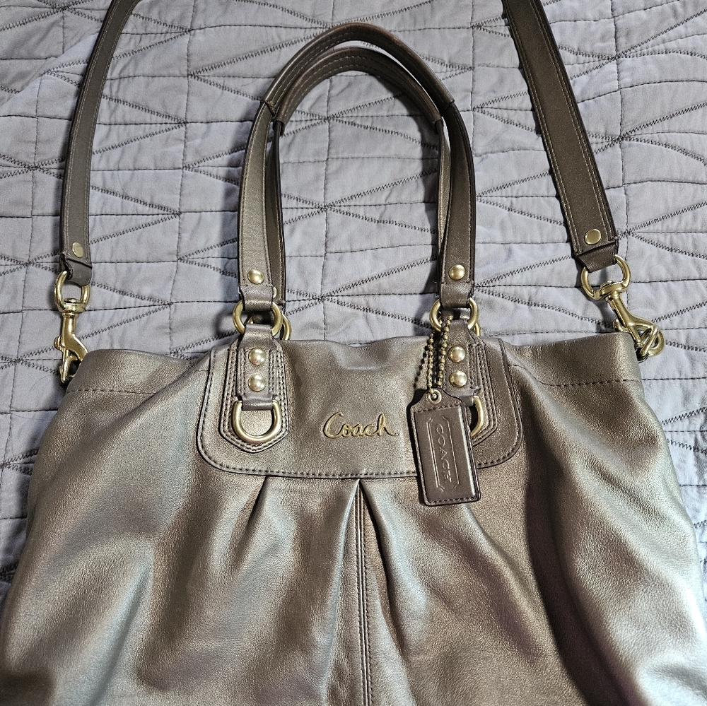 Light bronze Coach purse